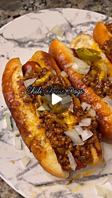 Tamia on Instagram: "It’s summer!! It’s okay to make some chili dogs!! Perfect for the summer! Would you eat this?👀 . . . . . . . . . #_cookingwithtamiaa_ #atlchefs #atlfoodies #foodiesofatl #stlchef #chilicheesedogs #homemademeals #ohiochefs #atlantabased #quickmeals" Homemade Chili Dogs, Chilli Hot Dogs, Chilli For Hotdogs, Chili Cheese Hot Dog Casserole, Chili Hot Dogs Recipes, Chilli Dogs Recipe, Hotdog Chilli, Sonic Chili Dog, Chili Hot Dogs