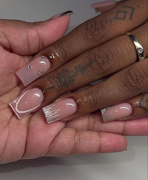 Vacation Nails Black Women, Graduation Nails Acrylic, Silver Acrylic Nails, 6th Form, Nails Summer Nails, Graduation Nails, Nails Acrylic Coffin, Long Acrylic Nail Designs, Diy Acrylic Nails