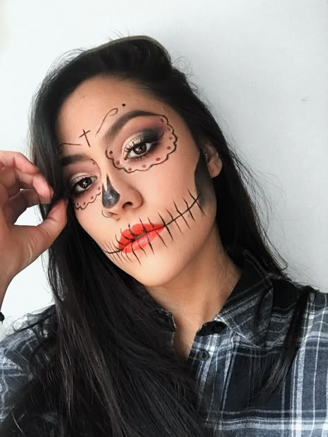 Catrina Simple Makeup, Easy Catrina Makeup, Simple Catrina Makeup, Makijaż Sugar Skull, Halloween Makeup Sugar Skull, Dead Makeup, Cute Halloween Makeup, Halloween Makeup Diy, Halloween Coustumes