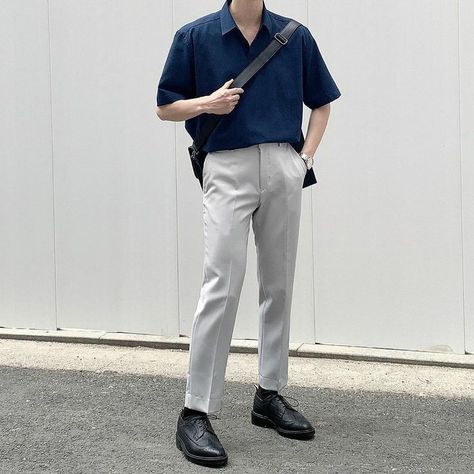 Tito Outfit, Japanese Street Fashion Men, Baseball Jacket Outfit, Korean Street Fashion Men, Destroyed T Shirt, Kpop Fashion Men, Minimalist Fashion Men, Trendy Boy Outfits, Outfits Hombre