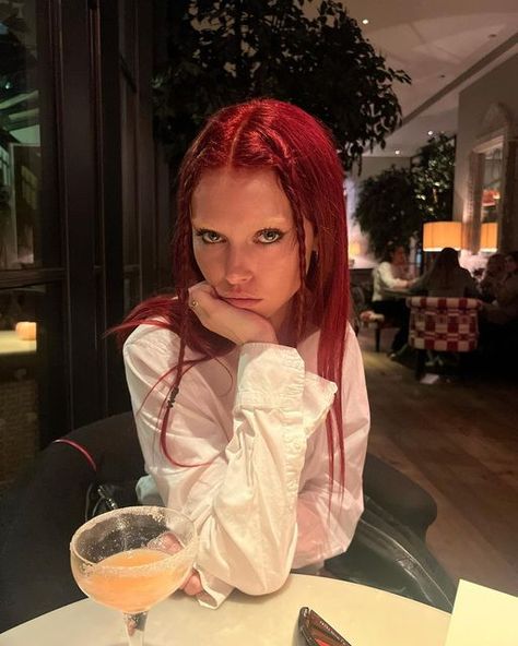 Lana Del Rey Hair Color, Short Red Curly Hair, Red Hair Outfit Ideas, Red Dyed Hair, Cute Up Hairstyles, Red Hair Outfits, Bleached Eyebrows, Red Hair Inspo, Cherry Hair