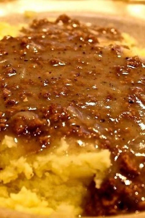 Classic Hamburger Gravy Easy Hamburger Gravy Recipes, Hamburger In Gravy Recipes, Hamburg Gravy Over Mashed Potatoes, Hamburger Brown Gravy Recipe, Hamburger Gravy Over Noodles, Hamburger Gravy Recipe Mushroom Soup, Hamburg Gravy Recipe, Hamburger Gravy Recipe Easy, Hot Hamburger With Gravy