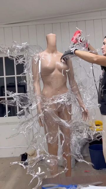 World of WearableArt (WOW) on Instagram: "The making of Tears Unseen 🤍 WOW designer @carena_west spent many late nights shaping, welding, pulling apart and starting again to get her stunning final result. Watch to the end to see this stunning work brought to life onstage, and check out our previous reel for more about this beautiful wearable art. Thanks for sharing your creation process with us @carena_west" Fashion Made Out Of Recycled Materials, Wearable Art Clothing Diy, Recycled Costume, Architecture Fashion Design, Wearable Art Recycled, Fashion Creatives, Futuristic Costume, World Of Wearable Art, Structured Fashion