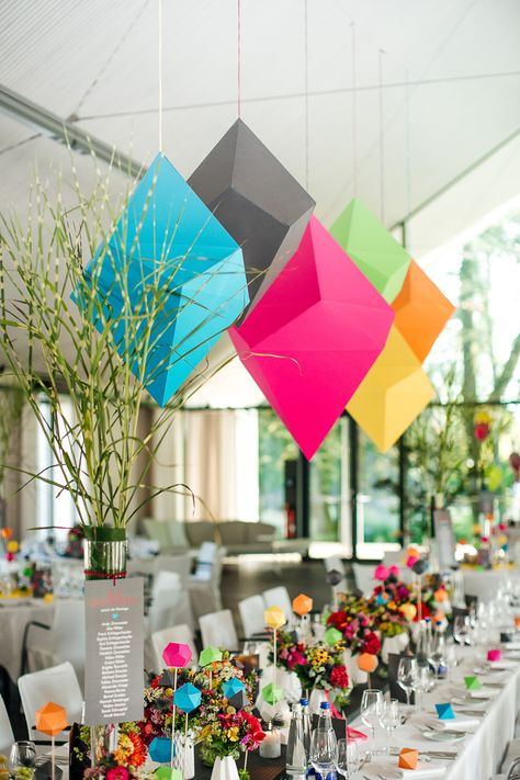 Our 20 Favorite Wedding Centerpieces for 2019 | A Practical Wedding Geometric Terrarium Centerpiece, Geometric Flamingo, Calla Lily Centerpieces, Origami Lantern, Lily Centerpieces, Playful Wedding, Creative Wedding Centerpieces, Bud Vase Centerpiece, Flamingo Wedding