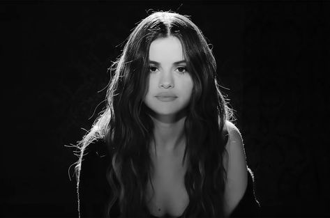 Selena Gomez New Song, Boyfriend Justin, Selena Gomez Album, Look At Her Now, Selena Gomez Cute, Selena Gomez Pictures, Selena G, Marie Gomez, Elle Magazine