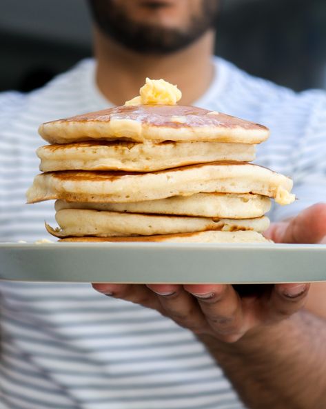 Vegan Fluffy American Style Pancakes Pistachio Kulfi, Eggless Pancakes, Oat Pancake Recipe, American Style Pancakes, Pancakes Vegan, American Pancakes, Blueberry Chocolate, Pistachio Cream, Oat Pancakes