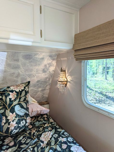 44 Ideas for an RV Window Makeover | RV Inspiration Rv Walls Makeover, Rv Window Treatments Ideas, Rv Window Makeover, Rv Headboard, Rv Bedroom Remodel, Trailer Cabin, Remodel Camper, Rv Updates, Window Makeover