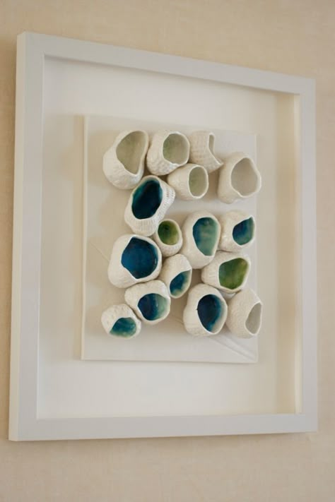 Ceramic Wall Art Sculpture, Sculptures Céramiques, Clay Wall Art, Ceramic Wall Art, Clay Wall, Ceramics Pottery Art, Clay Art Projects, Ceramics Ideas Pottery, Wall Sculpture Art