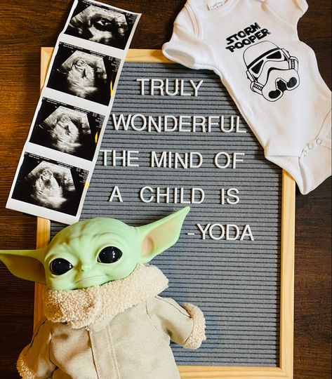 R Star Wars Themed Gender Reveal, Gender Reveal Ideas Star Wars, Starwars Baby Shower Ideas, Grogu Baby Shower Theme, Starwars Gender Reveal, Star Wars Baby Announcement, Baby Yoda Baby Shower Ideas, Starwars Nursery, Star Wars Baby Shower Ideas