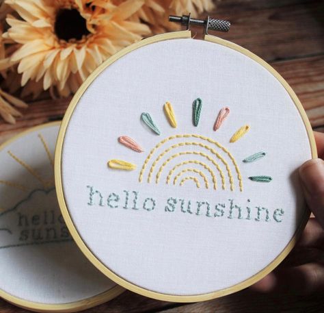 Cute Simple Embroidery Ideas, Embording Design, Newborn Embroidery Ideas, Embroidery Sunshine, Baby Embroidery Patterns, Summer Embroidery Designs, Easy Embroidery For Beginners, Hippie Embroidery, Sunshine Embroidery