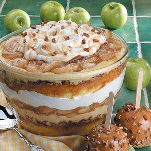 Caramel Apple Trifle, Vegetarian Wedding, Punch Bowl Cake, Trifle Recipes, Fab Cakes, Dessert Parfait, Apple Trifle, Trifle Desserts, Apple Dessert