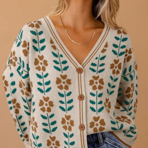 37 Summer-Approved Fashion Finds That Can Transition To Fall Cardigans Aesthetic, Outfit Ideas Old Money, Event Clothes, Girl Boss Outfit, Mommy Clothes, Dreamy Outfits, Clothes Essentials, Office Outfit Ideas, Large Hat