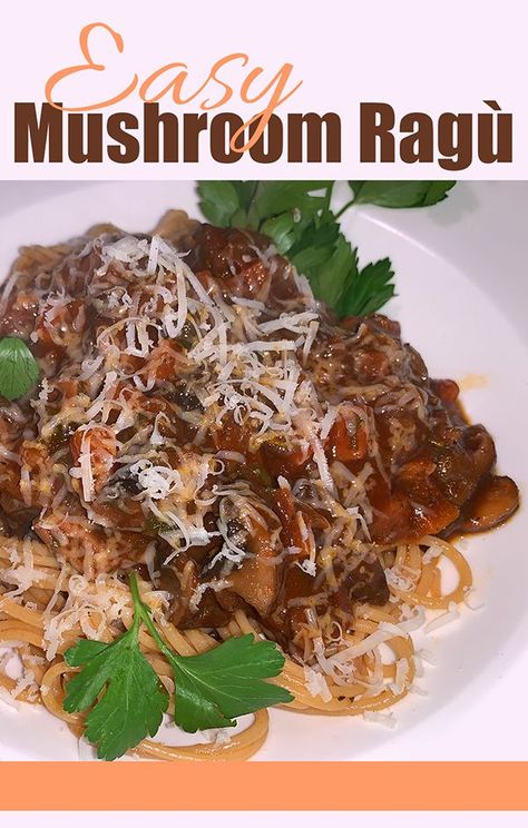 Mushroom Ragu, Ragu Sauce, How To Cook Mushrooms, Yorkshire Pudding, Mediterranean Dishes, Cooking For One, Essential Vitamins, Different Recipes, Sauce Recipes