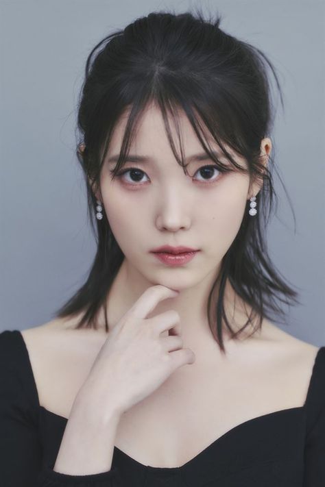 Iu Hair, 얼굴 드로잉, 짧은 머리, Makeup Pictures, Korean Actresses, Korean Celebrities, Korean Actress, Korean Singer, Korean Girl