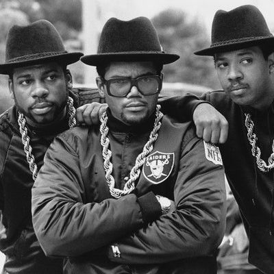 Jam Master Jay, Thick Gold Chain, Dapper Dan, Run Dmc, Gangsta Rap, Hip Hop Outfits, Hip Hop Artists, Hip Hop Fashion, Kanye West