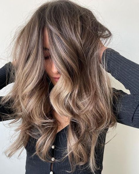 SHARON - BRUNETTE & BLONDE SPECIALIST| BRUNETTE ACADEMY EDUCATOR on Instagram: "Tone on tone on tone #btconeshot2023_balayage #btconeshot2023_brunettes" Creamy Brunette Balayage, Old Money Brunette Hair Formula, Bronde Balayage Cool Tone, Lived In Dirty Blonde Hair, Bronde Haircolor With Fair Skin, Baby Lights Hair Brunette Balayage, Light Brunette Balayage Hair Ashy, Balayage Hair Cool Tone, Short Balayage Hair Brown