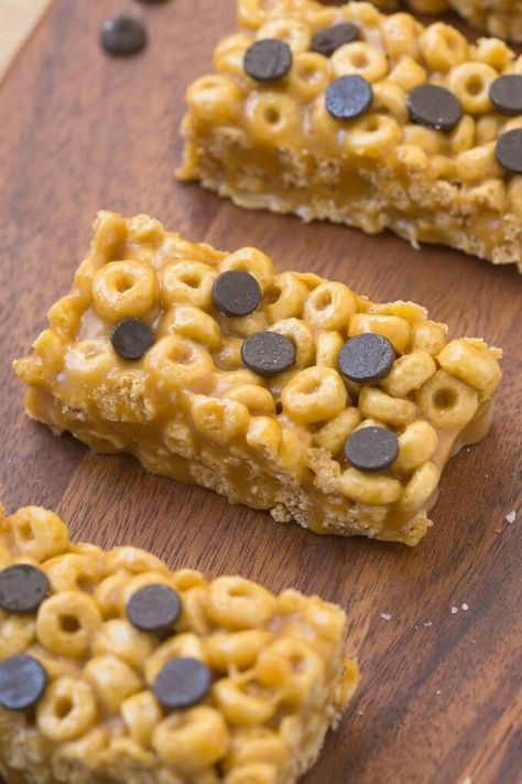 Clean Eating Recipes For Kids, Granola Bar Recipe Healthy, Healthy Granola Bars, Granola Recipe Bars, Clean Eating For Beginners, Granola Bar, Clean Eating Breakfast, Granola Healthy, Cereal Bars