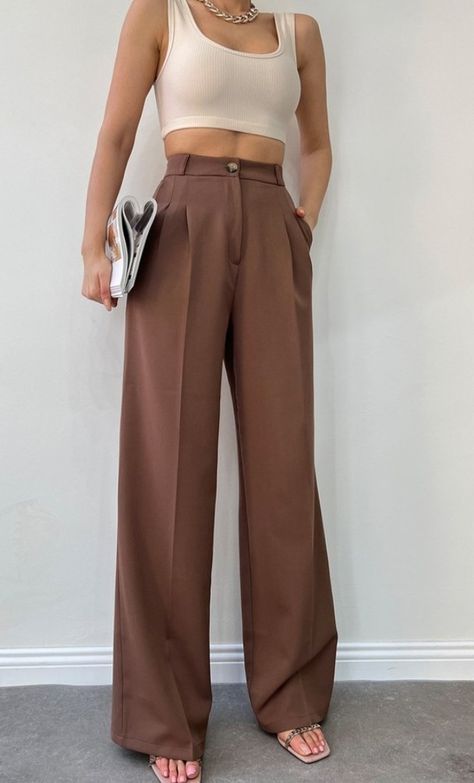 Brown Formal Pants Women, Flair Pants Outfit Classy, Flowy Brown Pants Outfit, Wild Leg Pants Outfit, Biege Outfits Formal Woman, High Waist Pants For Women, Brown Trouser Pants Outfit, Brown Palazzo Pants Outfit, Brown Flair Pants Outfit