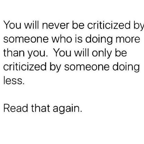 “Insecure and jealous people criticize while confident and powerful people celebrate and cheer for others. Don’t be the person who was… Insecure People Quotes, Quotes Confidence, Insecure People, Noise Filter, Citation Entrepreneur, Love Truths, Life Quotes Love, Super Quotes, People Quotes