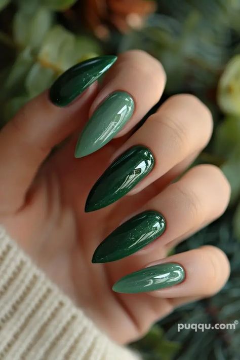 Green Nails: Embracing Nature's Hue - Puqqu Trendy Green Nails, Emerald Nails, Green Acrylic Nails, Dark Green Nails, Green Nail Art, Green Nail Designs, Nagel Tips, Green Nail, Pink Nail Art