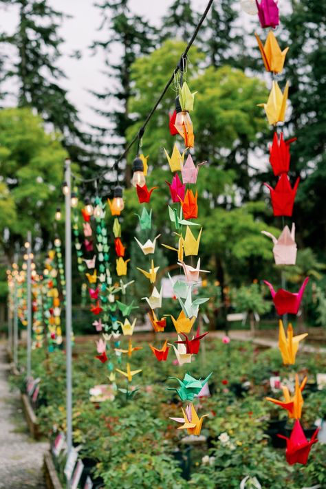 1000 Origami Cranes, Paper Crane Wedding, Hanging Wedding Decor, Crane Wedding, 1000 Paper Cranes, Origami Decor, 1000 Cranes, Japan Wedding, Boda Ideas