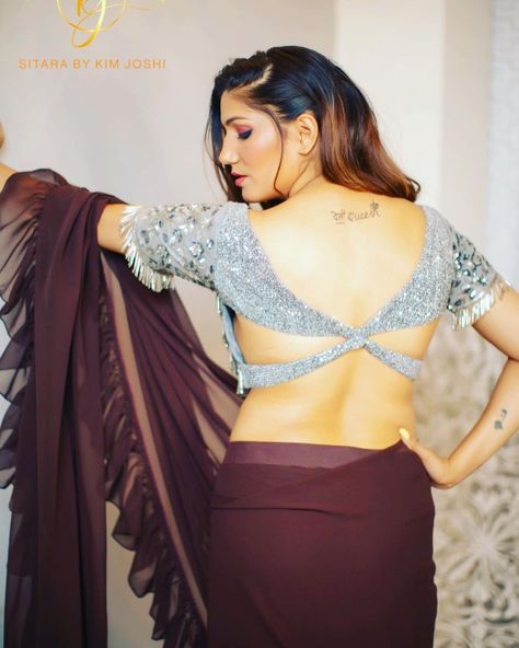 Sapna Choudhary, Model Life, Backless Dress Formal, Backless Dress, How To Make An, Two Piece Skirt Set, Credit Card, Formal Dresses, Crop Tops