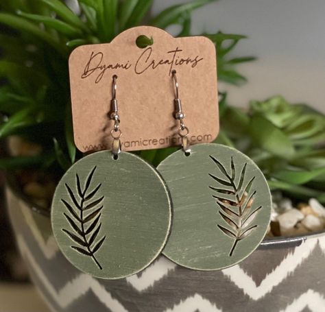 Woodburned Earrings Diy, Laser Earrings Design, Wood Laser Projects, Woodburned Gifts, Leather Products Ideas, Wood Veneer Projects, Laser Cut Earrings Wood, Veneer Projects, Hand Painted Earrings Wood