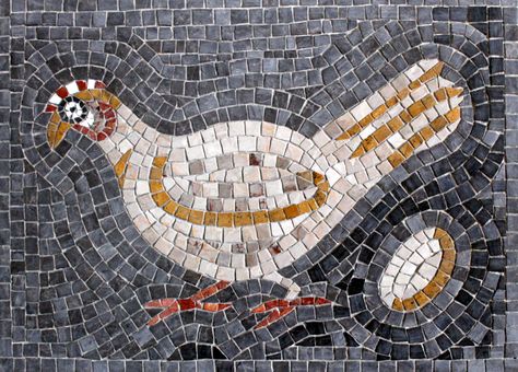 Hen and egg. Based on detail from Synagogue mosaic of Maon, Israel. Helen Miles Mosaics Roman Mosaic Art, Easy Mosaic, Roman Mosaic, Modern Mosaics, Mosaic Murals, Ancient Designs, Cleveland Museum Of Art, Roman Art, Mosaic Projects