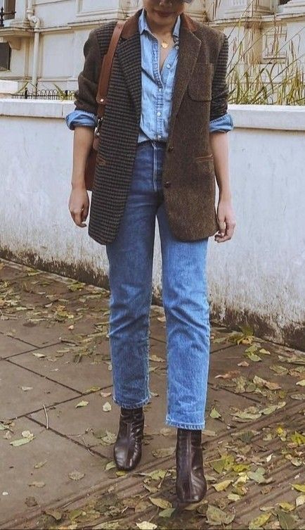 Madewell Fall 2023, Button Up Winter Outfit, Non Denim Pants, Outdoor Professional Outfit, Yellowstone Style Women, Hipster Business Casual Women, Manchester Street Style, Alison Bornstein Outfits, Timeless Fall Fashion