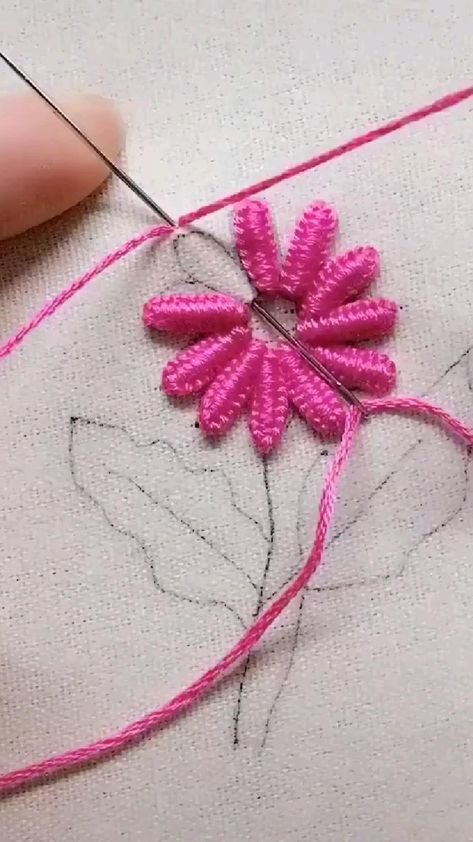 Freehand Embroidery Ideas, Hand Stitching Designs, Double Button Hole Stitch Design, Embroidery Stitches Flowers, Button Embroidery, Projek Menjahit, Diy Sy, French Embroidery, Hand Embroidery Patterns Free