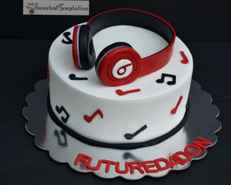 Beats Cake Headphone Cake Ideas, Headphones Cake, Music Note Cake, Dj Cake, Music Themed Cakes, Music Cakes, 14th Birthday Cakes, Music Cake, Teen Cakes