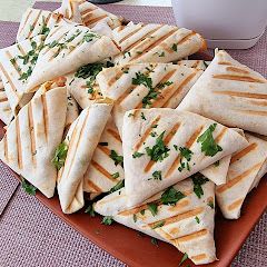 Tortilla Cones, Healthy Cleanse, Mini Tortillas, Quick Snack, Thanksgiving Side Dishes, Culinary Recipes, Quick Snacks, Empanadas, High Tea