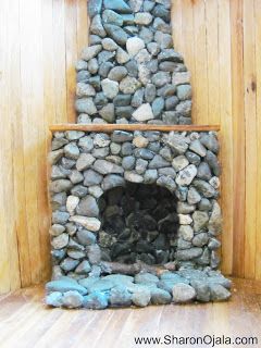 dollhouse fireplace made of stones - How to make a stone fireplace. Homemade Dollhouse, Barbie House Furniture, Diy Barbie House, Doll Furniture Diy, Diy Barbie Furniture, Doll House Plans, Fairy Furniture, Dollhouse Projects, Barbie Doll House