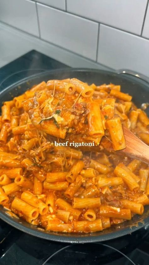 Beef And Noodles Recipe, Rigatoni Recipes, American Dinner, Soul Food Dinner, Wine Coolers, Noodles Recipe, Beef And Noodles, Cooktops, Food Recepie