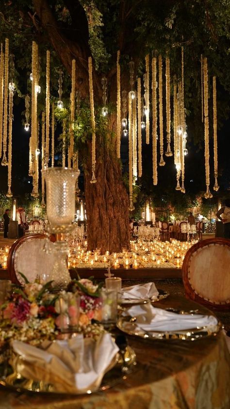 Indian Wedding Decor Inspiration, Bride And Groom Sitting Area, Lady Sangeet Decoration, Classy Indian Wedding Decor, Backyard Indian Engagement Party, Desi Wedding Decorations, Indian Wedding Astethic, Regal Indian Wedding, Unique Indian Wedding Decor