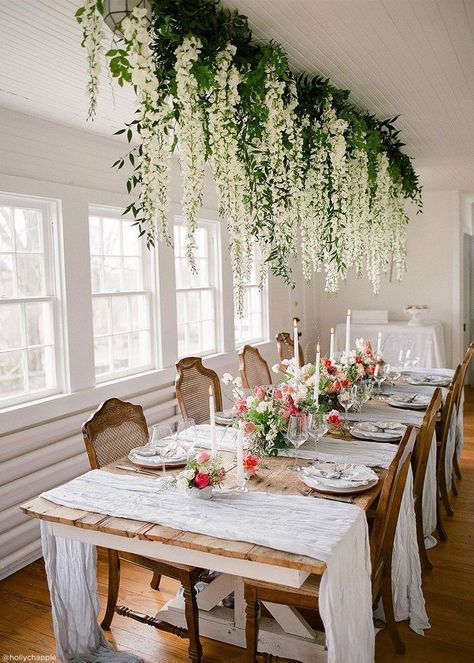 White Wisteria Hanging #wedding #luxury #weddingplanner #luxurywedding Decoration Evenementielle, Gubahan Bunga, White Wisteria, Hanging Garland, Hanging Flowers, Long Table, Floral Garland, Garland Wedding, Deco Floral