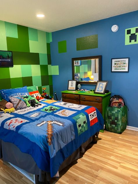 Boys Minecraft Bedroom, Minecraft Room Designs, Minecraft Room Decor, Minecraft Bedroom Decor, Gamer Bedroom, Boys Bedroom Makeover, Minecraft Bedroom, Modern Kids Bedroom, Minecraft Room