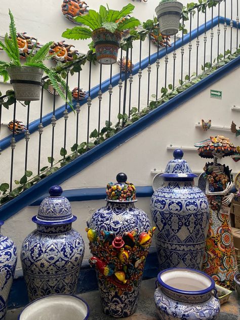 | talavera | puebla | artesania | blue and white aesthetic | mexico | textiles | Talavera Home Decor, Puebla Mexico Aesthetic, Mexico Textiles, Evergreen Decor, Blue And White Aesthetic, Aesthetic Mexico, Dream Cafe, Mexican Kitchen Decor, Mexican Kitchen