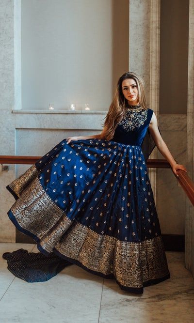 Dresses With Accessories, Blue Silk Gown, Gowns Dresses Indian, Saree Inspiration, Kajol Saree, Ethnic Dresses, Indian Clothing Store, Long Gown Design, Anarkali Dress Pattern