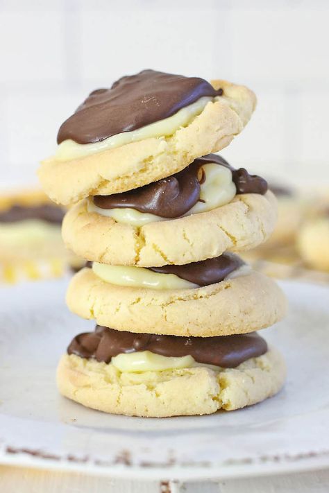 Boston Cream Pie Cookie Bites, Easy Boston Cream Pie, Cookie Bites Recipe, Cream Pie Cookies, Rhubarb Cookies, Cookie Bites, Pie Cookies, Boston Cream Pie, Boston Cream