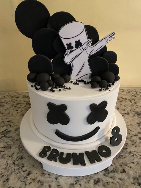 Dj Marshmallow Cake, Fortnite Marshmello Cake, Dj Marshmello Cake, Marshmallow Birthday Cake, Marshmello Cake, Marshmello Dj, Dj Marshmello, 10 Birthday Cake, 16 Birthday Cake