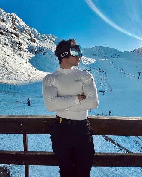 park bradshaw | later on we'll conspire Snowboarding Outfit Mens, Snow Outfit Men, Ski Outfit Men, Ski Fits, Ski Fit, Ski Trip Outfit, Apres Ski Outfits, Ski Aesthetic, Snow Trip