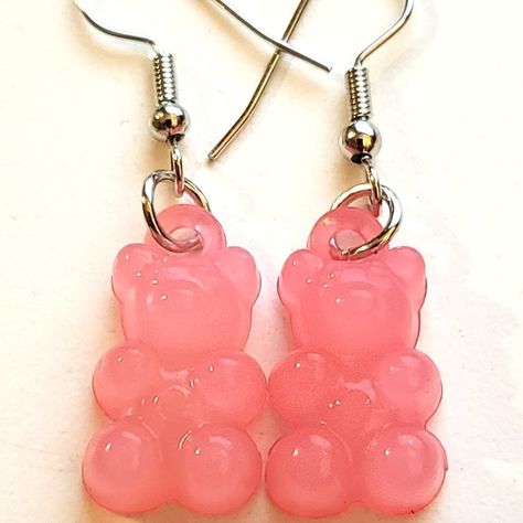 These Resin Gummy Bear Charm Earrings Are Incredibly Lightweight And Perfect For Any Event Or Day. They Are Fun And Colorful, Making Them Stand Out In An Adorable But Subtle Way. The Charm Is Small So They Are Not Overwhelming And Add Just A Touch Of Color To Any Outfit! These Earrings Will Make An Absolutely Perfect Birthday Or Holiday Gift For Any Loved One In Your Life. They Are Even A Great Gift To Treat Yourself! Each Pair Comes In A Drawstring Gift Bag Making Them Ready To Gift! The Charms Resin Gummy Bear, Gummy Bear Earrings, Drawstring Gift Bag, Bear Earrings, A Penny, Fish Hook Earrings, Gummy Bear, Pink Pastel, Resin Charms