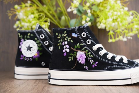 Embroidered Snake, Bride Sneakers, Pet Picture, Embroidered Converse, Converse Custom, Custom Converse, Embroidered Shoes, Personalized Bride, Shoe Covers