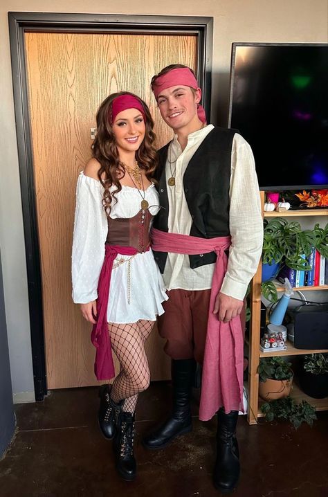 Make Pirate Costume, Pirates Couples Halloween Costume, Pirates Of The Caribbean Halloween Costumes Couple, Pirate Couples Halloween Costume, Pirate Bandana Aesthetic, Woman’s Pirate Costumes, Pirate Costume For Couples, Pirates Halloween Costumes Couples, Pirates Of The Caribbean Couples Costume