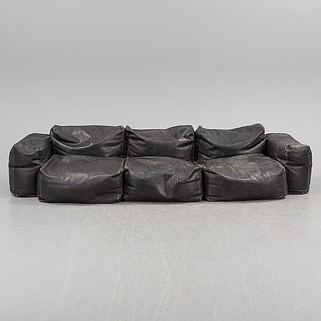 The Millie Vintage on Instagram: “The ‘Oblong’ Sofa by Jasper Morrisson for Capellini, Italy🖤” Jasper Morrison, Take A Seat, Interior Furniture, Interior Inspo, 인테리어 디자인, Interior Architecture Design, Cool Furniture, Leather Sofa, Sofa Design