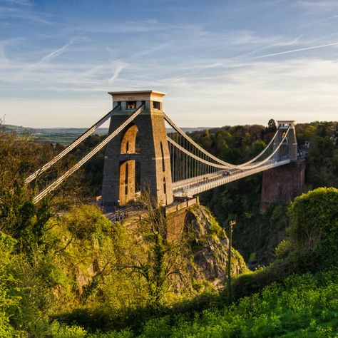 Bristol Suspension Bridge, Clifton Suspension Bridge, Clifton Bridge, Bridge Aesthetic, Drawing Everyday, Uk Places, Victorian Age, Furniture Upcycling, Nyc Marathon