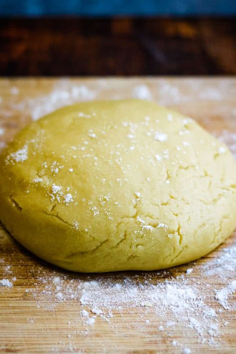 Olive Oil Pie Crust Recipe, Olive Oil Pie Crust, Oil Pie Crust Recipe, Dairy Free Pie Crust, Savory Pie Crust, Dairy Free Pies, Oil Pie Crust, Pie Crust Recipe Easy, Vegan Pie Crust