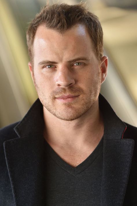 Rob Kazinsky fans Rob Kazinsky, Robert Kazinsky, Handsome Male Models, Georgia Aquarium, Johnny Cage, Frankenstein's Monster, Mary Shelley, Professional Men, Pretty Pics