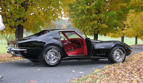 Classic black exterior, bold red interior. Morris Classic carries over 30 seat belt colors with 5 different buckle styles! See all the options on www.morrisclassic.com today! 1982 Corvette Stingray, 1969 Stingray Corvette, Corvette Stingray 1969, 72 Corvette, 1969 Corvette Stingray, Corvette C3 Stingray, 68 Corvette, 1963 Corvette Stingray, 1968 Corvette